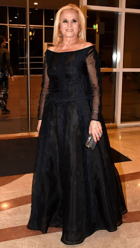 vestidos de elsa serrano