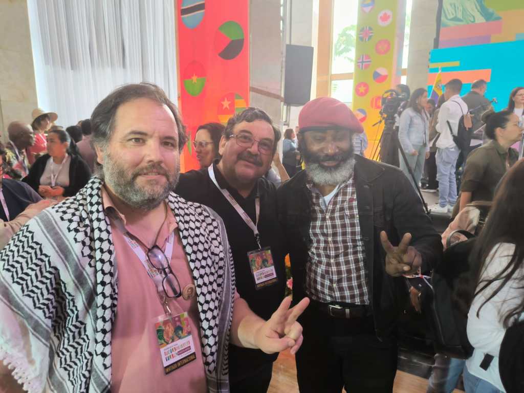 Lacroix. junto al chileno Pedro Saldaño y Edgardo Hernán Cardo en diciembre de 2025 en Caracas